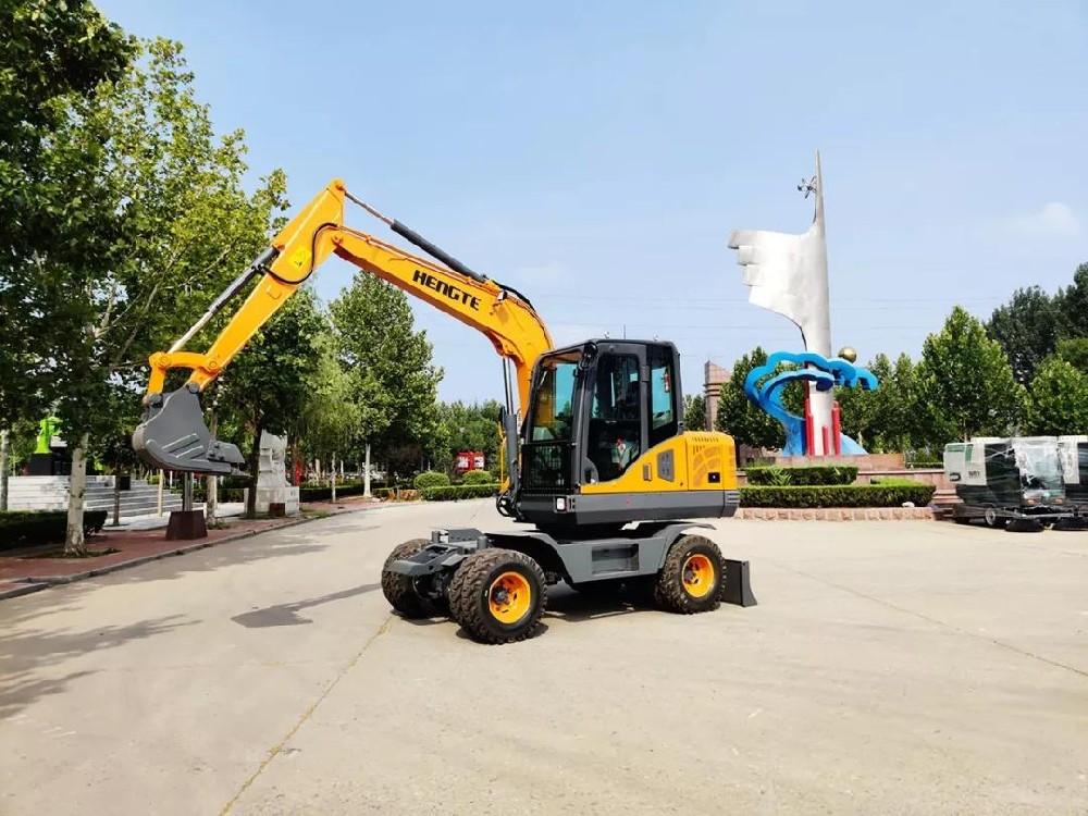 HT75W Wheeled Excavator - An All rounder for Shuttling Cities