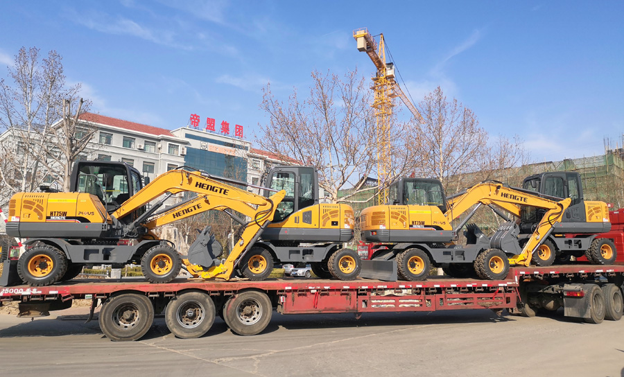 Emperor League Heavy Industry has made a successful start, with the first batch of rotating excavators heading to the battlefield